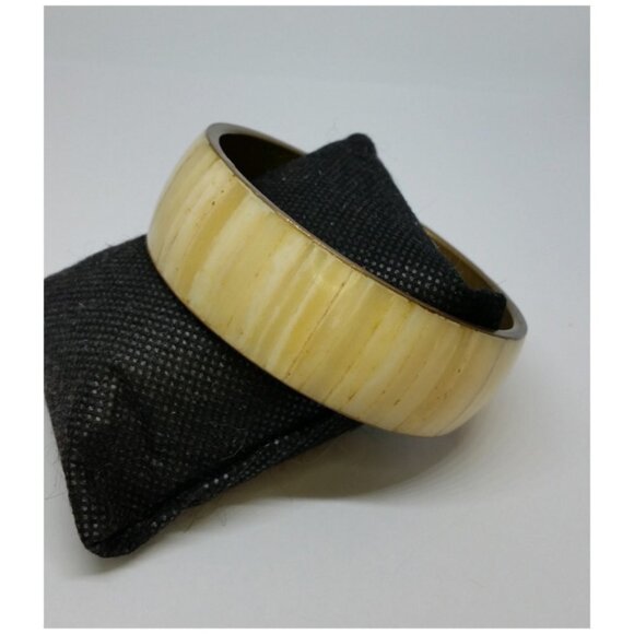 Vintage brass and bovine bone inlay bangle bracelet rustic handmade boho India - Picture 1 of 2